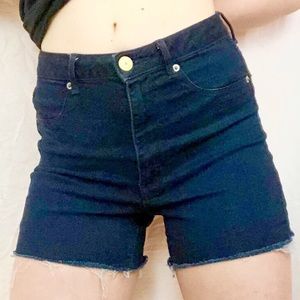 American Eagle High Rise Super Stretch Shorts.